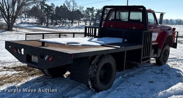 Image of Ford F-600 equipment image 4