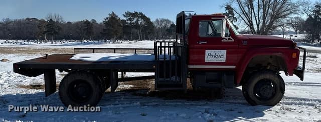Image of Ford F-600 equipment image 3