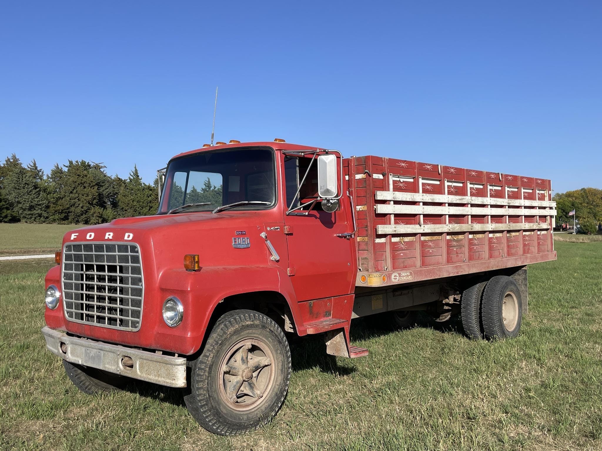 Main image Ford F700