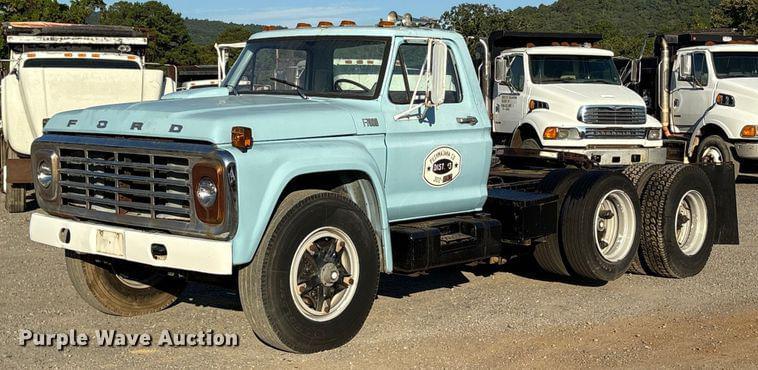 Image of Ford F700 Primary image