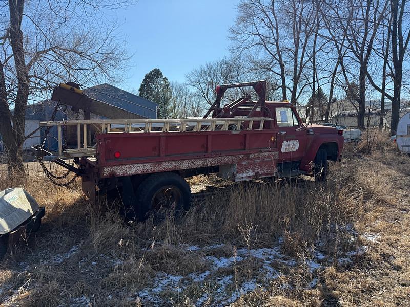 Image of Ford F-700 Image 1