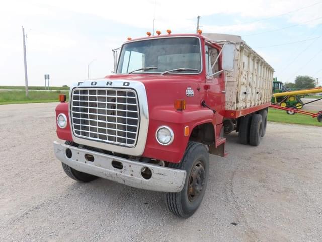 Image of Ford LN800 equipment image 1