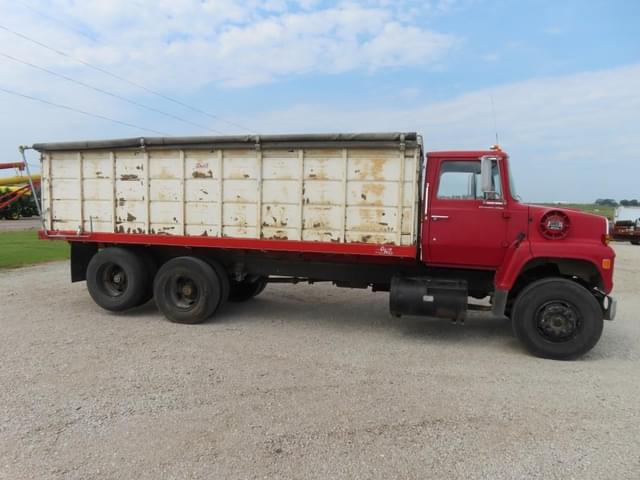 Image of Ford LN800 equipment image 4