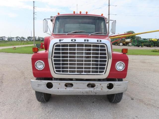 Image of Ford LN800 equipment image 2