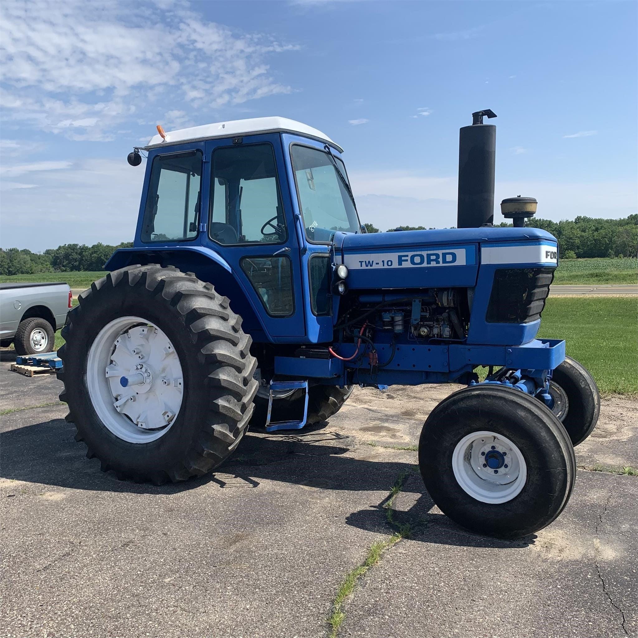 1979 Ford TW-10 Equipment Image0