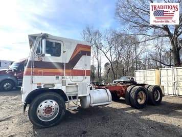 Main image Freightliner Cab Over