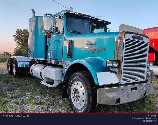 Image of Freightliner FLC120 equipment image 1