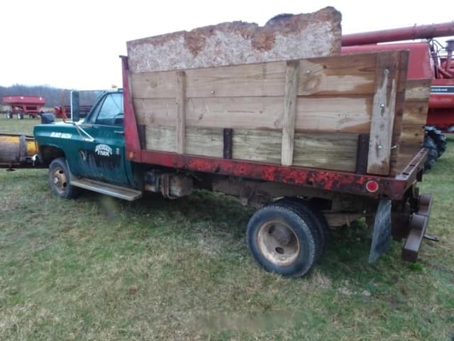 Image of GMC 3500 equipment image 1