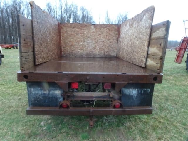 Image of GMC 3500 equipment image 2