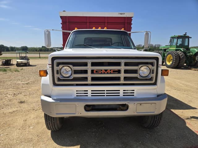 Image of GMC 7000 equipment image 1