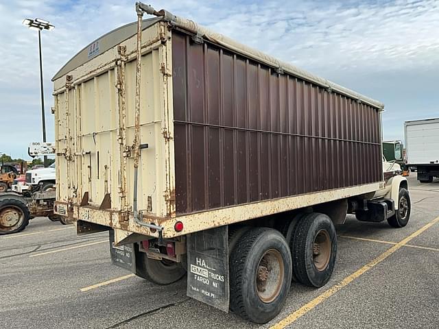 Image of GMC 7000 equipment image 3