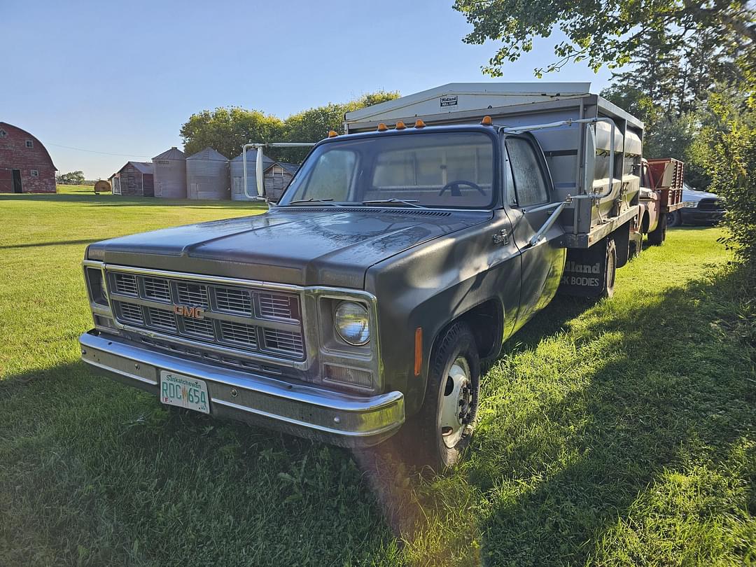 Image of GMC Sierra 35 Primary image