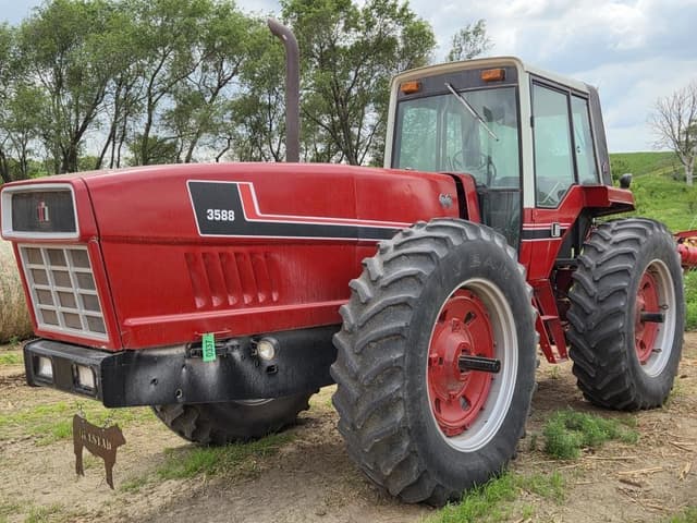 Image of International Harvester 3588 equipment image 1