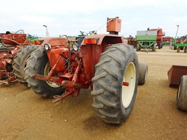 Image of International Harvester 584 equipment image 2