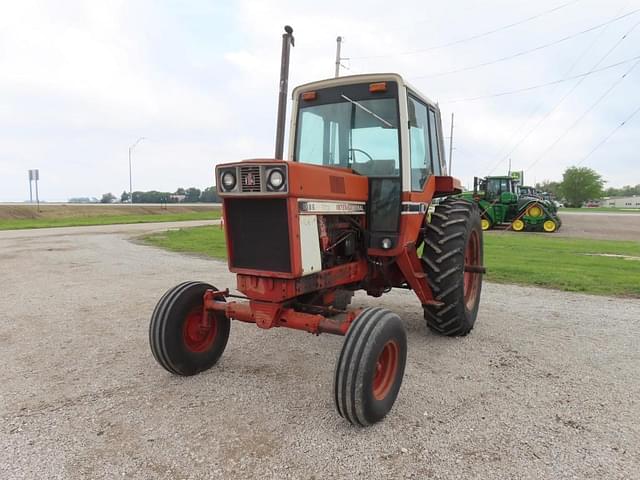 Image of International Harvester 1086 equipment image 1