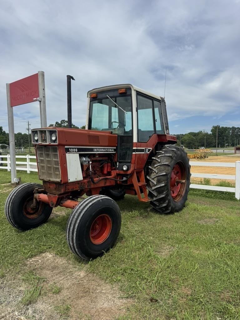 1979 International Harvester 1086 Equipment Image0