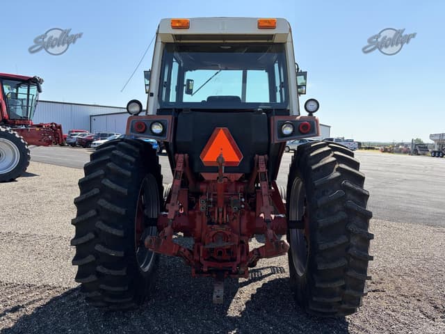 Image of International Harvester 1086 equipment image 2
