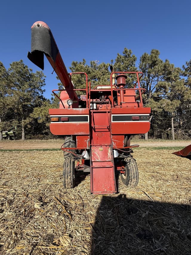 Image of International Harvester 1460 equipment image 4