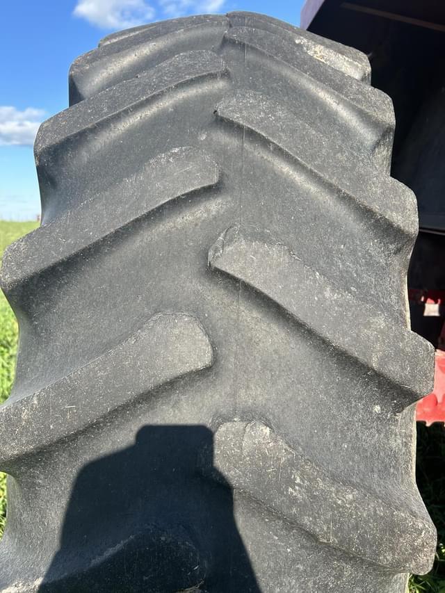 Image of International Harvester 1586 equipment image 3