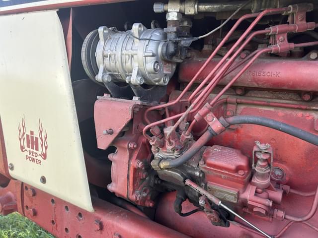Image of International Harvester 1586 equipment image 2