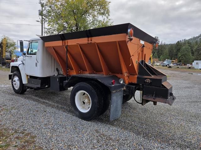 Image of International 1824 equipment image 3