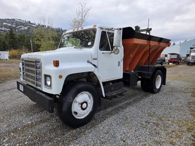 Image of International 1824 equipment image 1