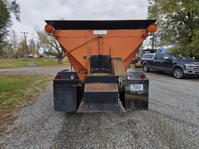 Image of International 1824 equipment image 4