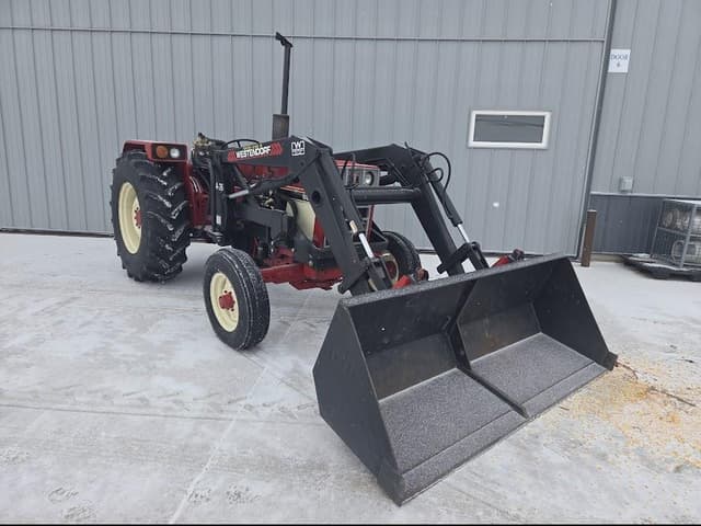 Image of International Harvester 684 equipment image 2