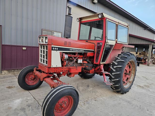 Image of International Harvester 686 equipment image 1