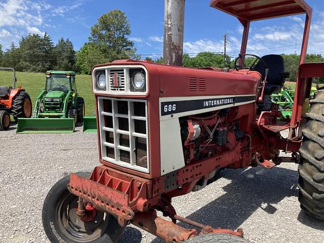Image of International Harvester 686 equipment image 1