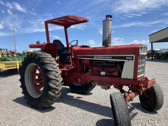 Image of International Harvester 686 equipment image 2