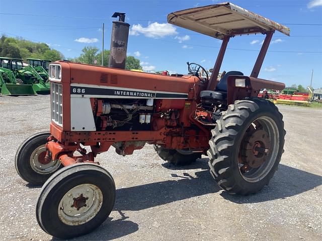 Image of International Harvester 686 equipment image 2