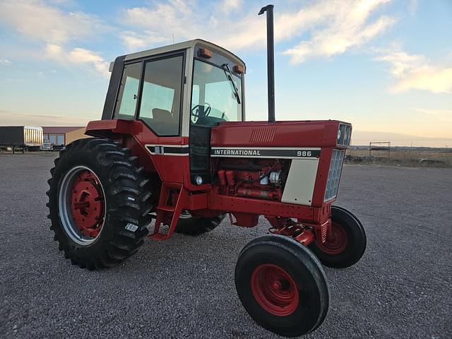 Image of International Harvester 986 equipment image 4