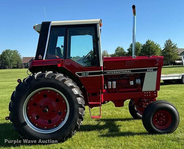 Image of International Harvester 986 equipment image 3