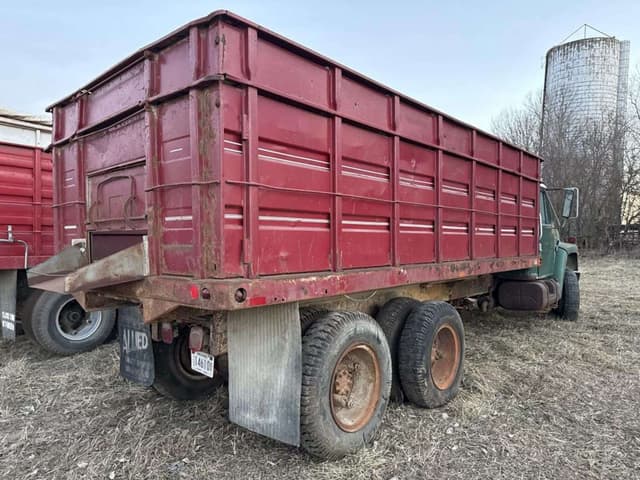 Image of International F1924 equipment image 2