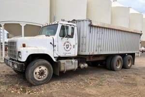 1979 International F-2275 Image