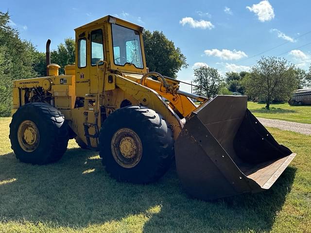 Image of International Harvester H80-B equipment image 1