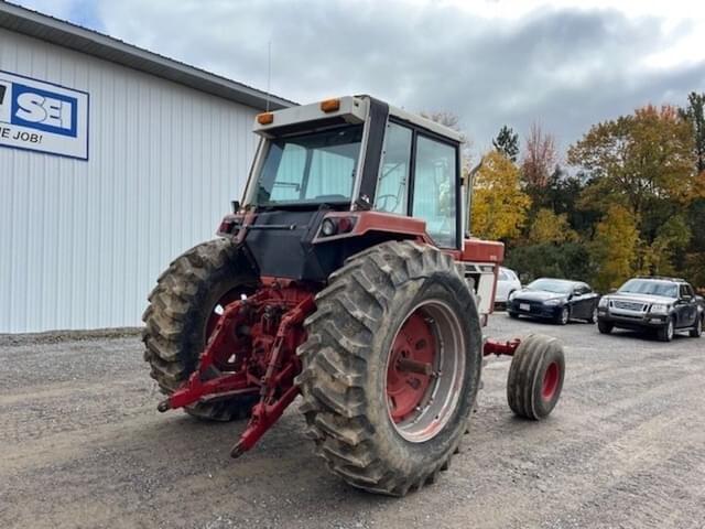 Image of International Harvester 1086 equipment image 2