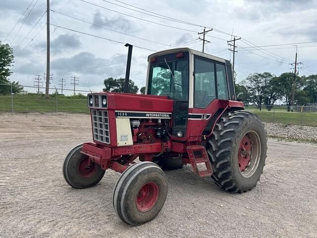 Image of International Harvester 1086 equipment image 1