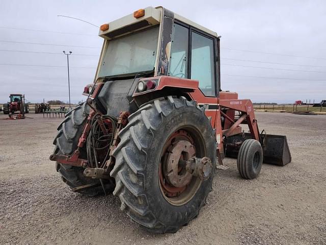 Image of International Harvester 1086 equipment image 2