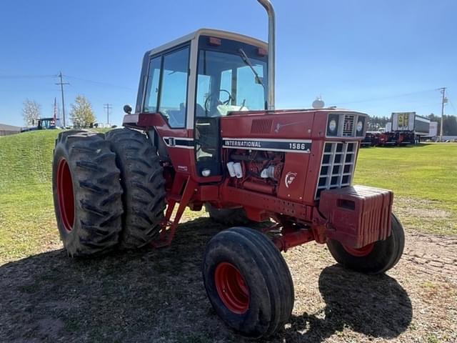 Image of International Harvester 1586 equipment image 2