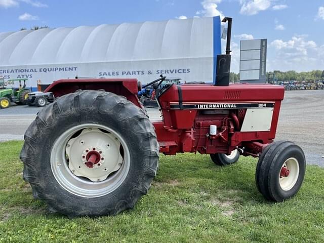 Image of International Harvester 884 equipment image 3