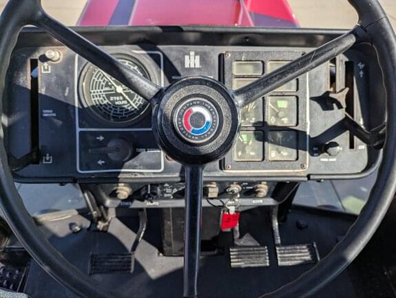 Image of International Harvester 986 equipment image 2