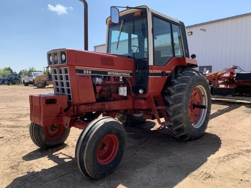 Main image International Harvester 986