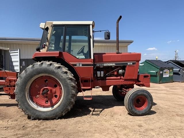 Image of International Harvester 986 equipment image 3