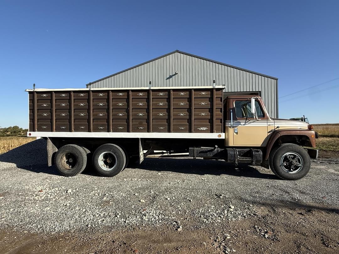 Image of International S1800 Primary image