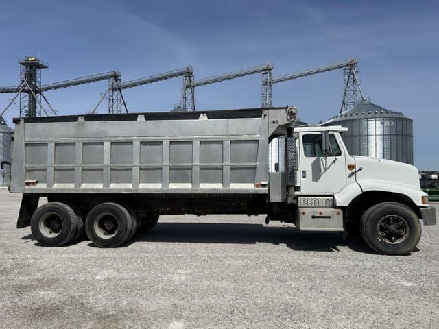 Image of International SF2574 equipment image 3