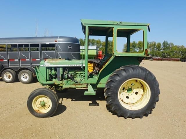 Image of John Deere 2630 equipment image 1