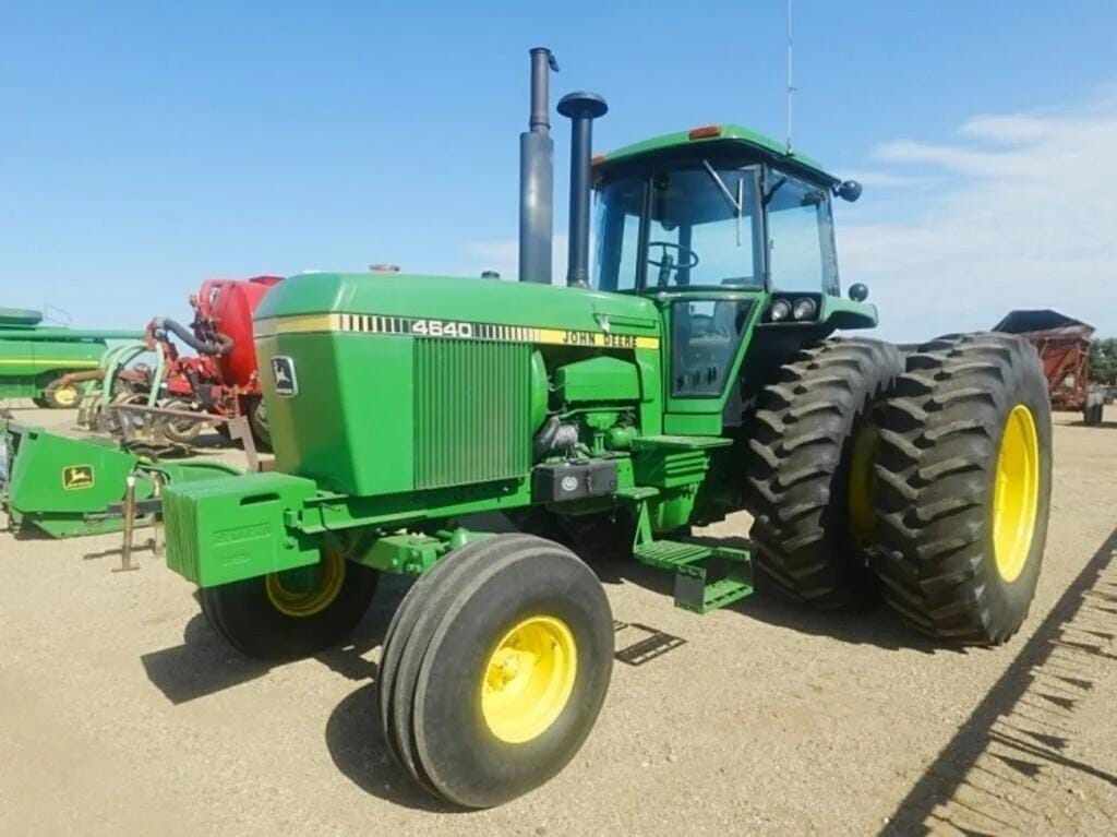 1979 John Deere 4640 Equipment Image0