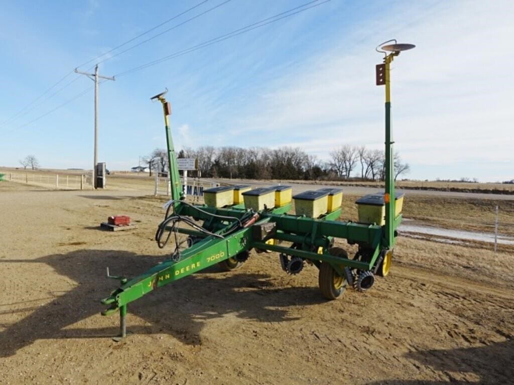 1979 John Deere 7000 Equipment Image0